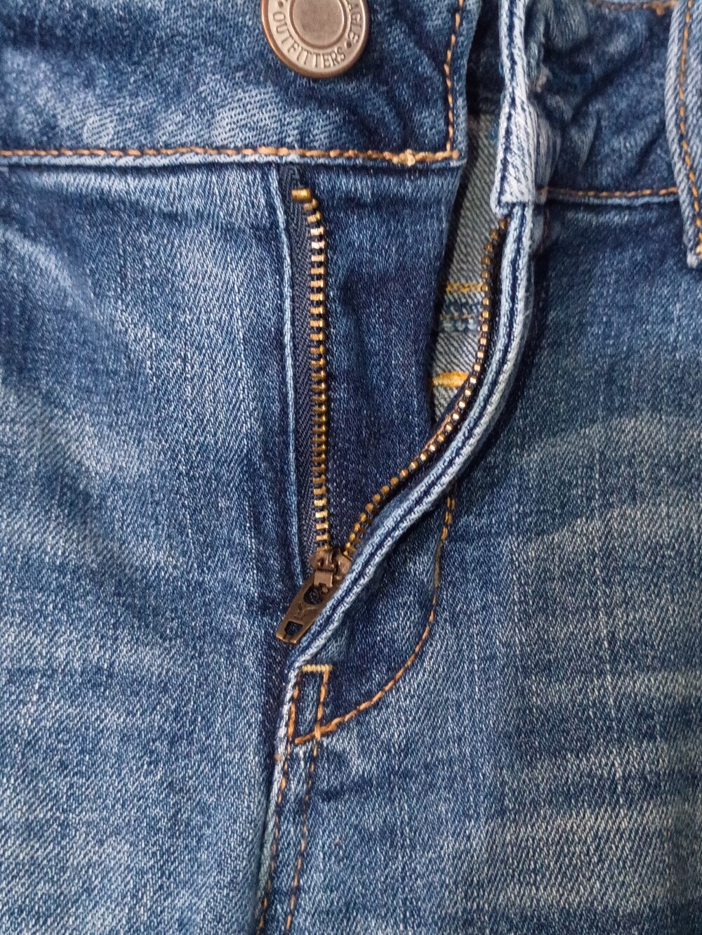 American Eagle Stretch Distressed Denim Jeans Jeans Size 12 Short image 3